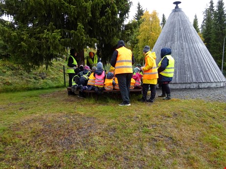 Kåta vid förskola